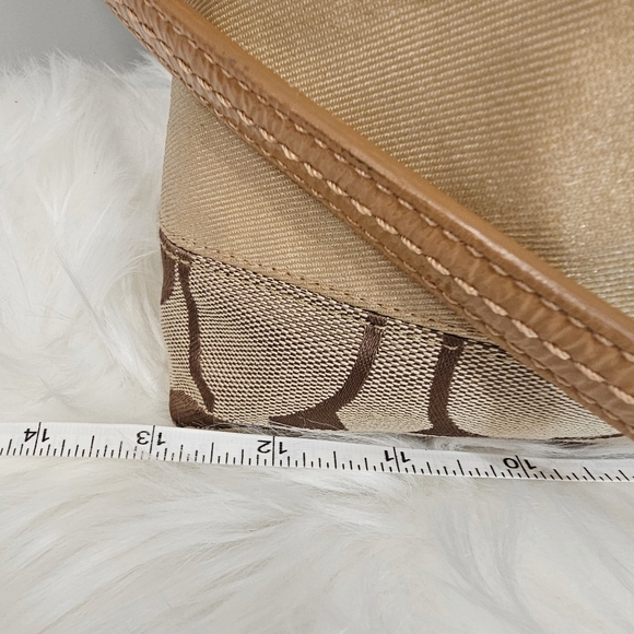 Coach Large Canvas Crossbody - Picture 15 of 16